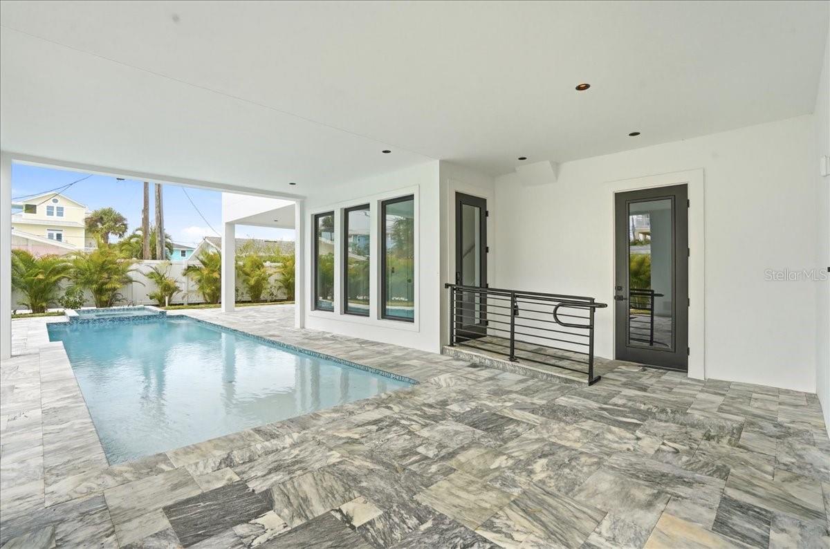 ENGLEWOOD SHORES - Residential