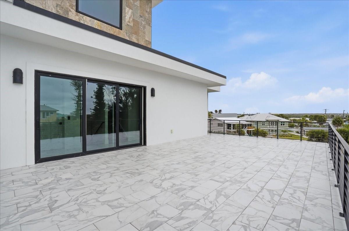 ENGLEWOOD SHORES - Residential