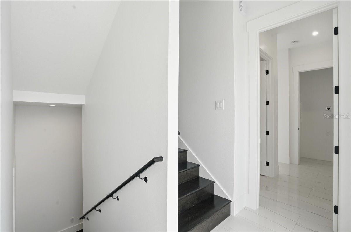 ENGLEWOOD SHORES - Residential