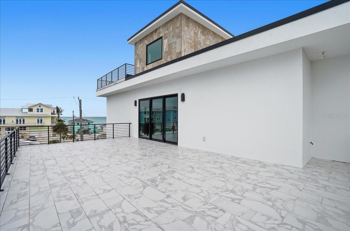 ENGLEWOOD SHORES - Residential