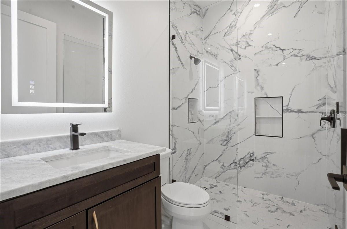 ENGLEWOOD SHORES - Residential