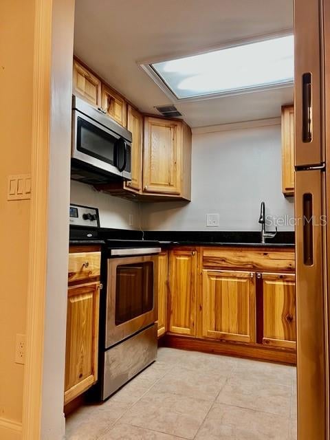 942 LAKE DESTINY ROAD A