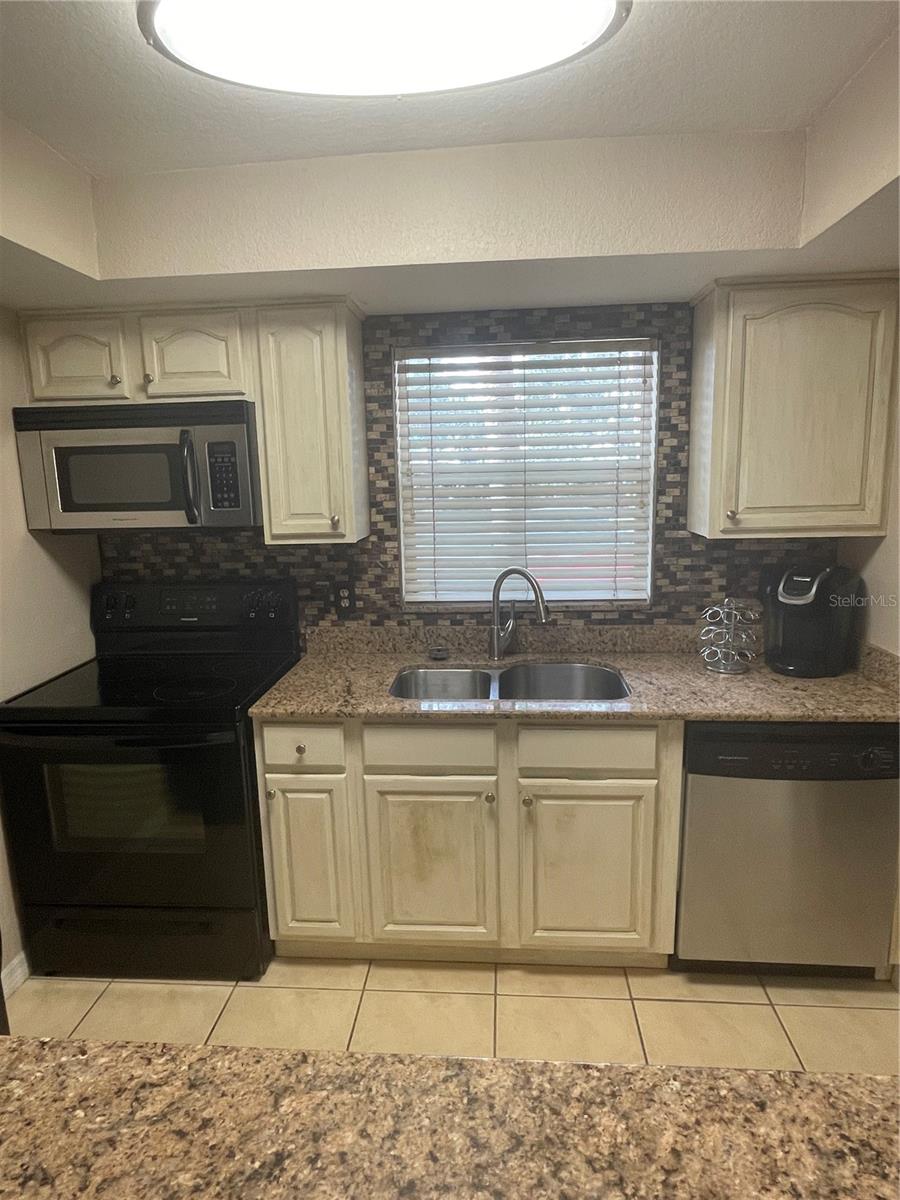 PARK VIEW CONDOMINIUMS - Residential