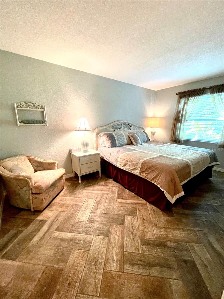 PARK VIEW CONDOMINIUMS - Residential