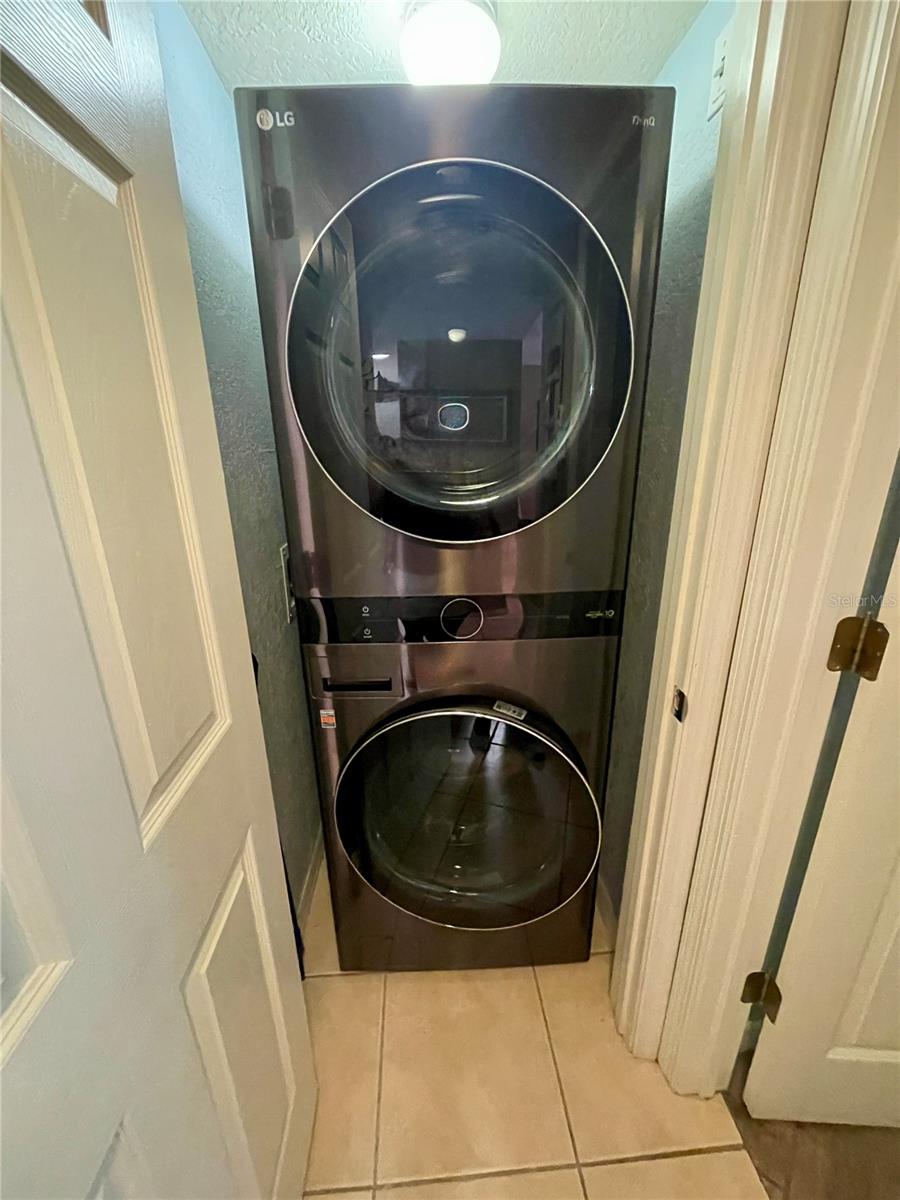 PARK VIEW CONDOMINIUMS - Residential