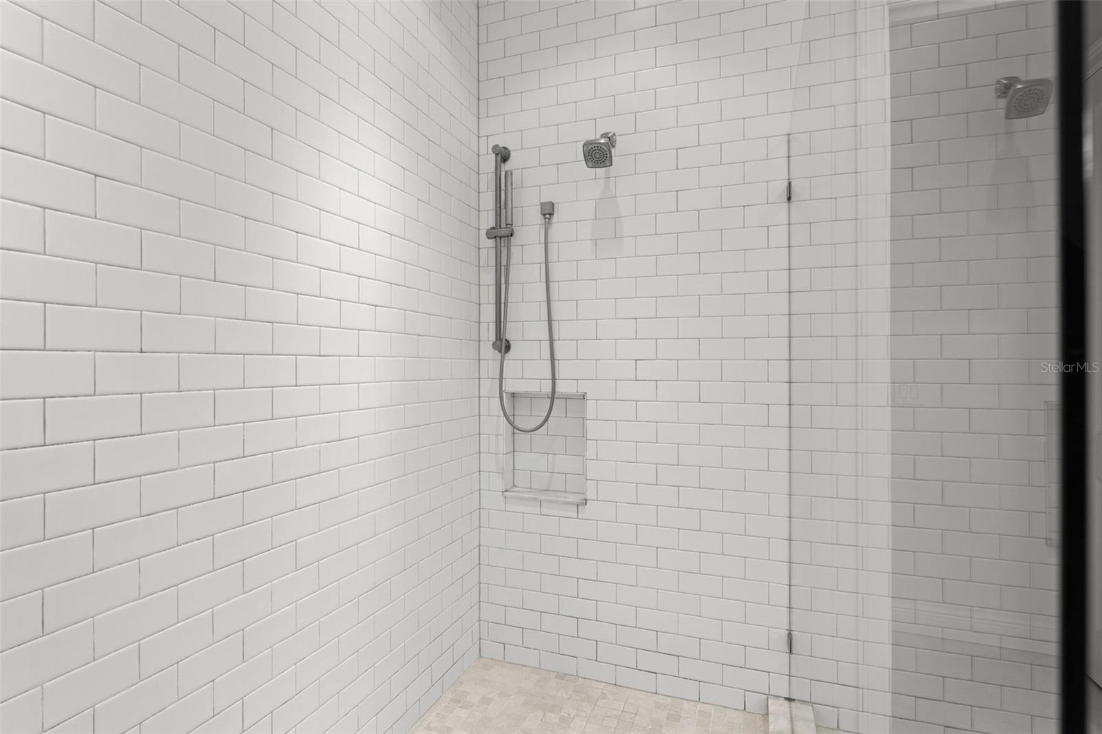 DAVIS ISLANDS PB10 PG52 TO 57 - Residential