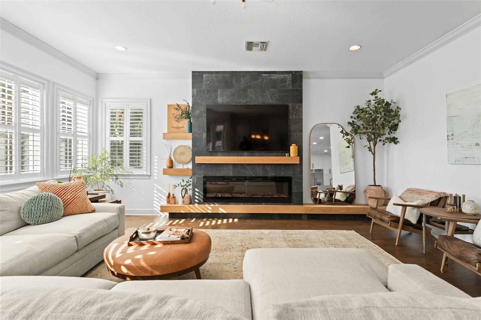 DAVIS ISLANDS PB10 PG52 TO 57 - Residential