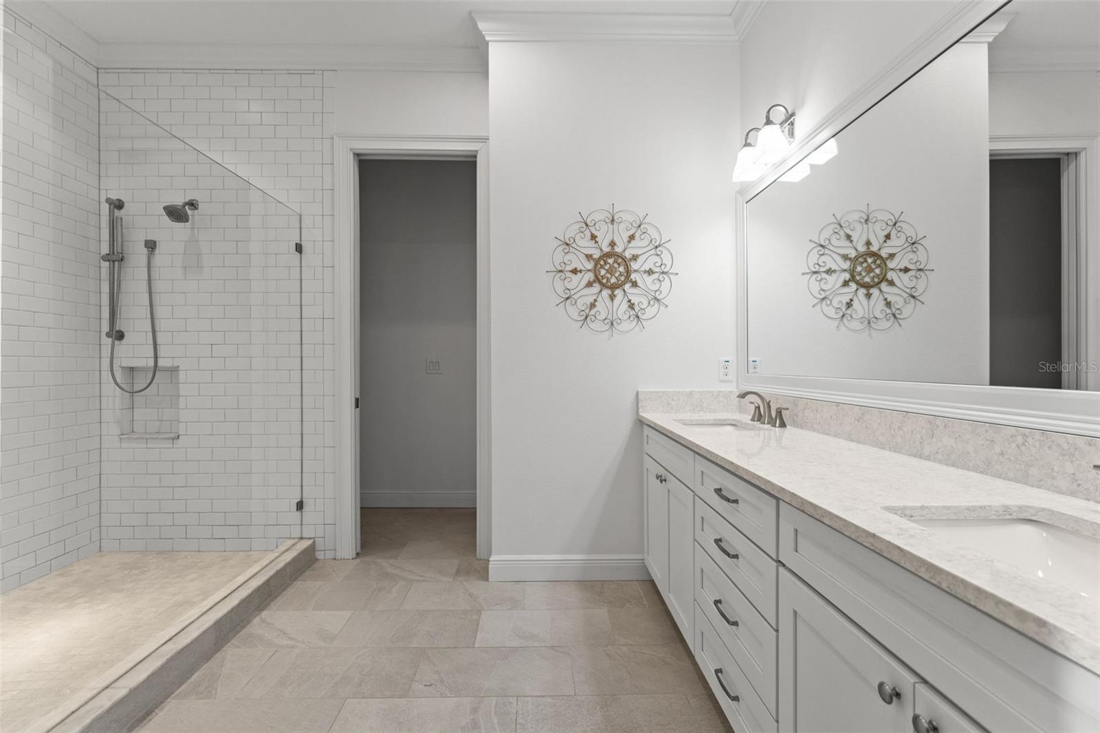 DAVIS ISLANDS PB10 PG52 TO 57 - Residential