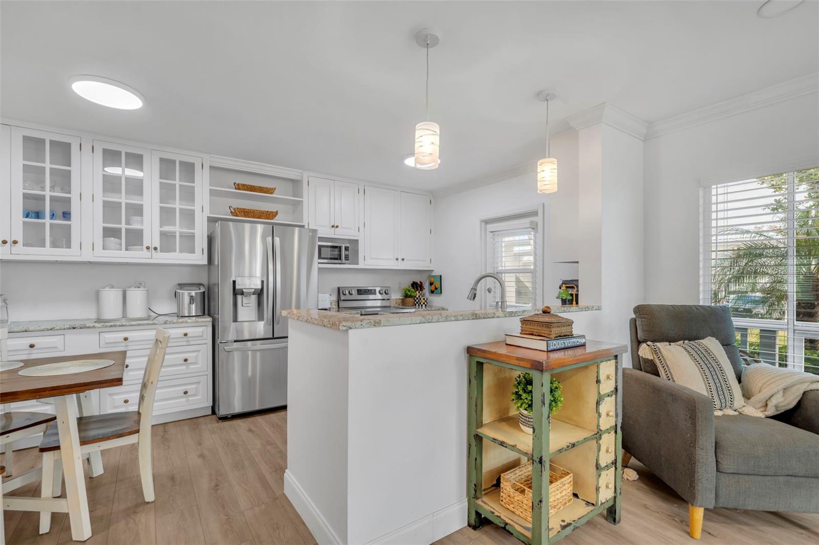 LAKE MAITLAND TERRACE APTS - Residential