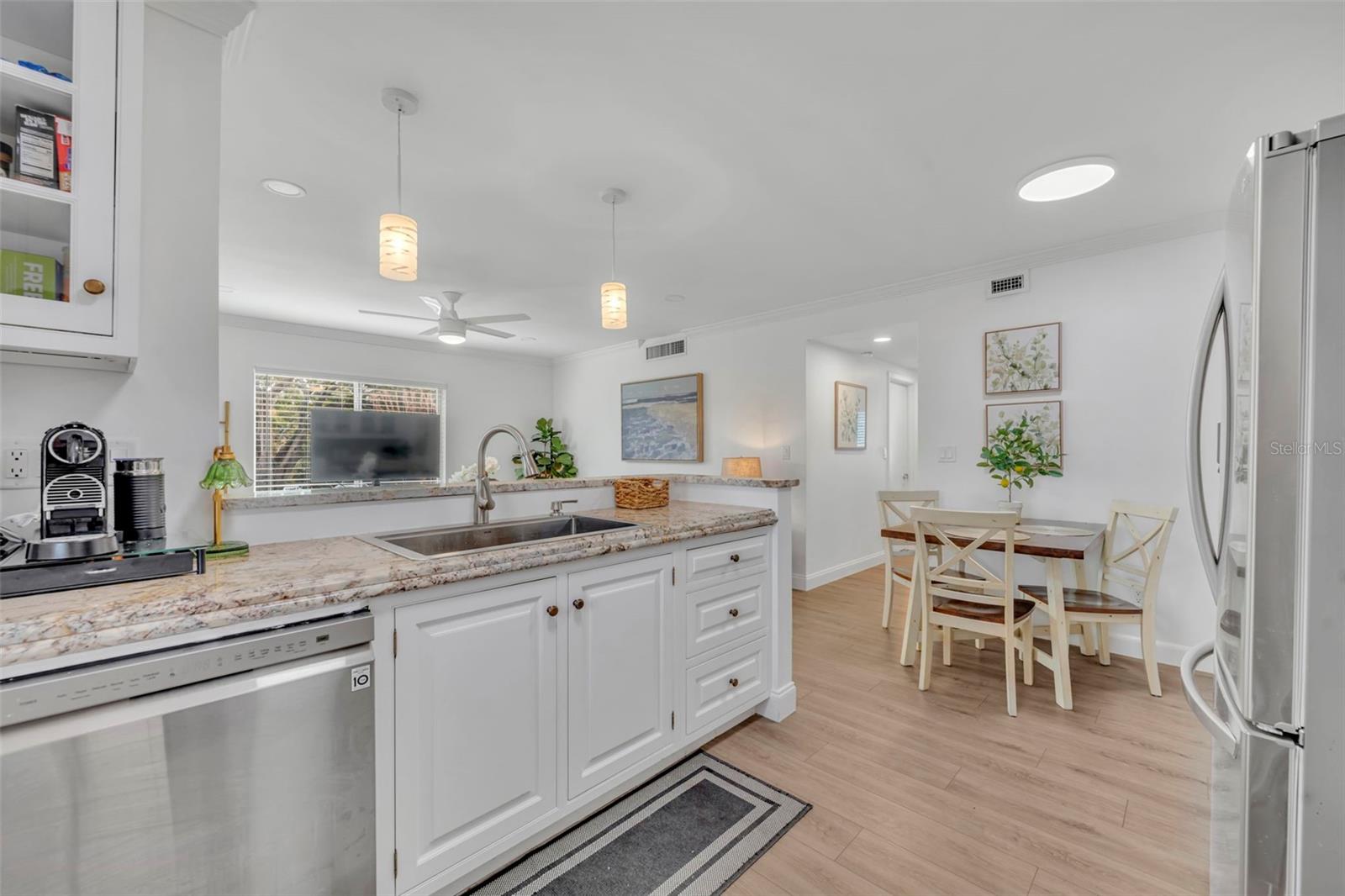 LAKE MAITLAND TERRACE APTS - Residential