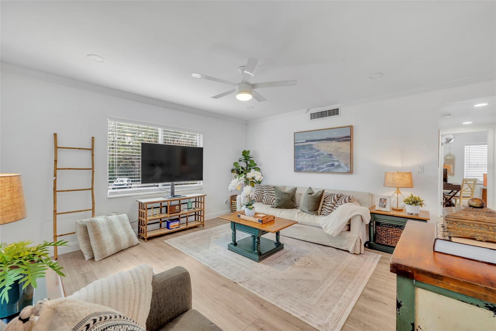 LAKE MAITLAND TERRACE APTS - Residential