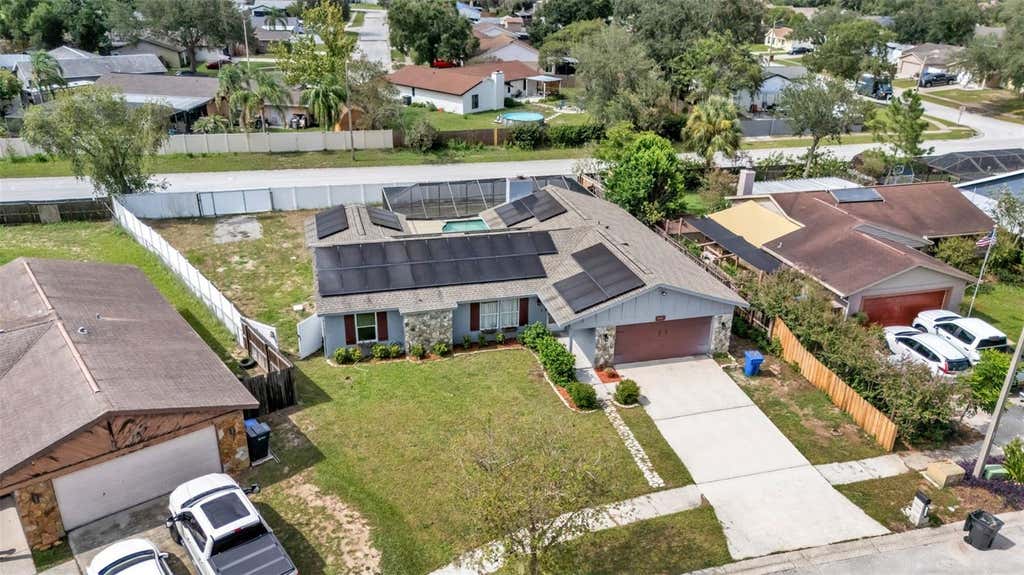 Photo of 1306 Borden Court, Valrico, FL 33594 (MLS # L4964059)