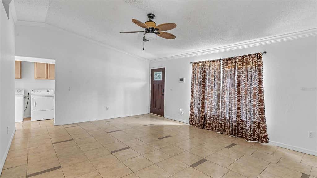 Photo of 1306 Borden Court, Valrico, FL 33594 (MLS # L4964059)