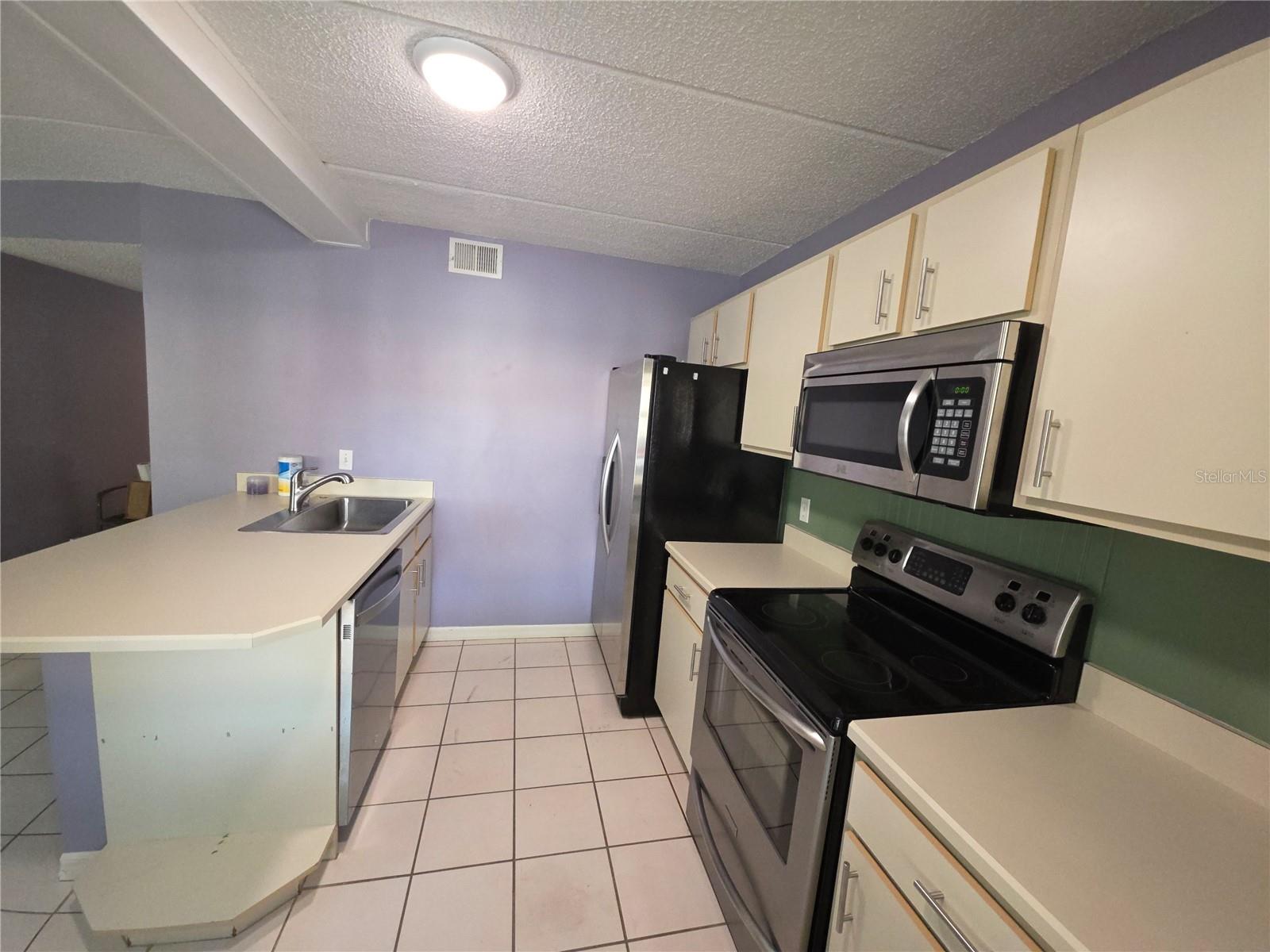 YORKTOWNE ESTATE CONDO - Residential