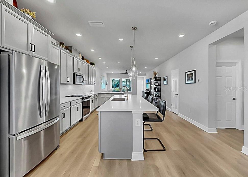 6279 ROADSTEAD COURT