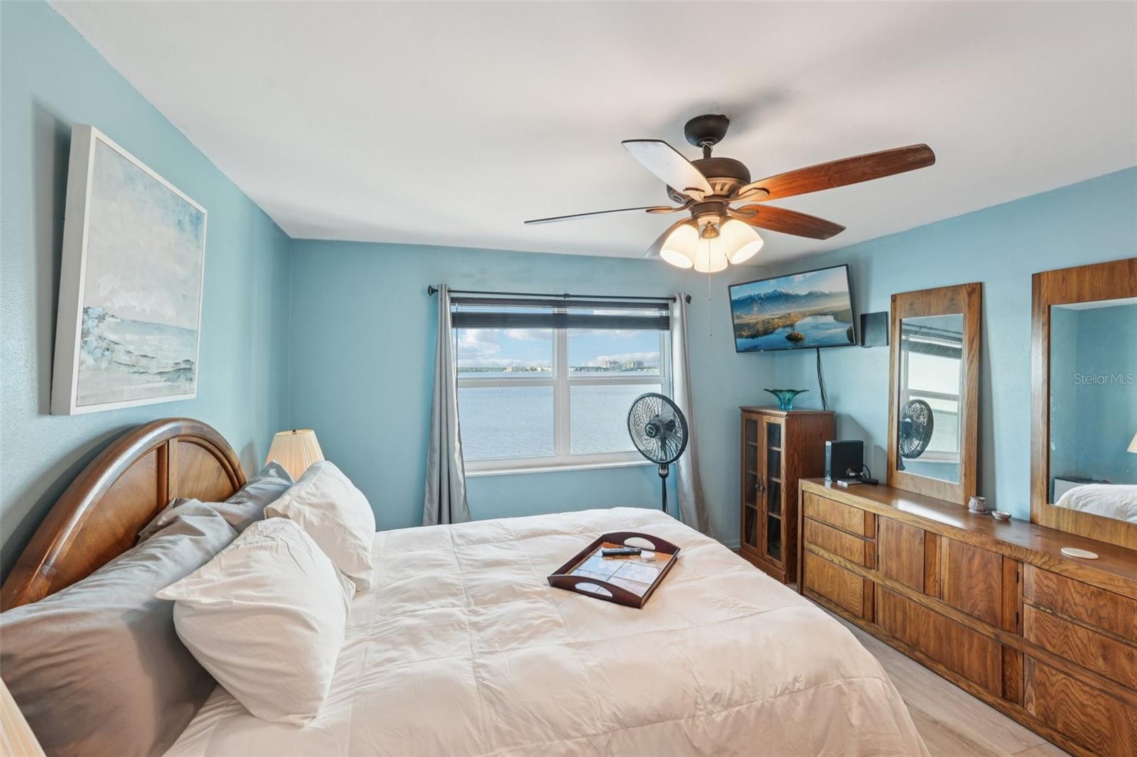 RIVERSIDE CLUB CONDO - Residential