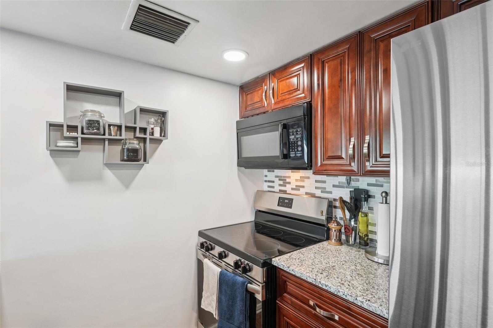 RIVERSIDE CLUB CONDO - Residential