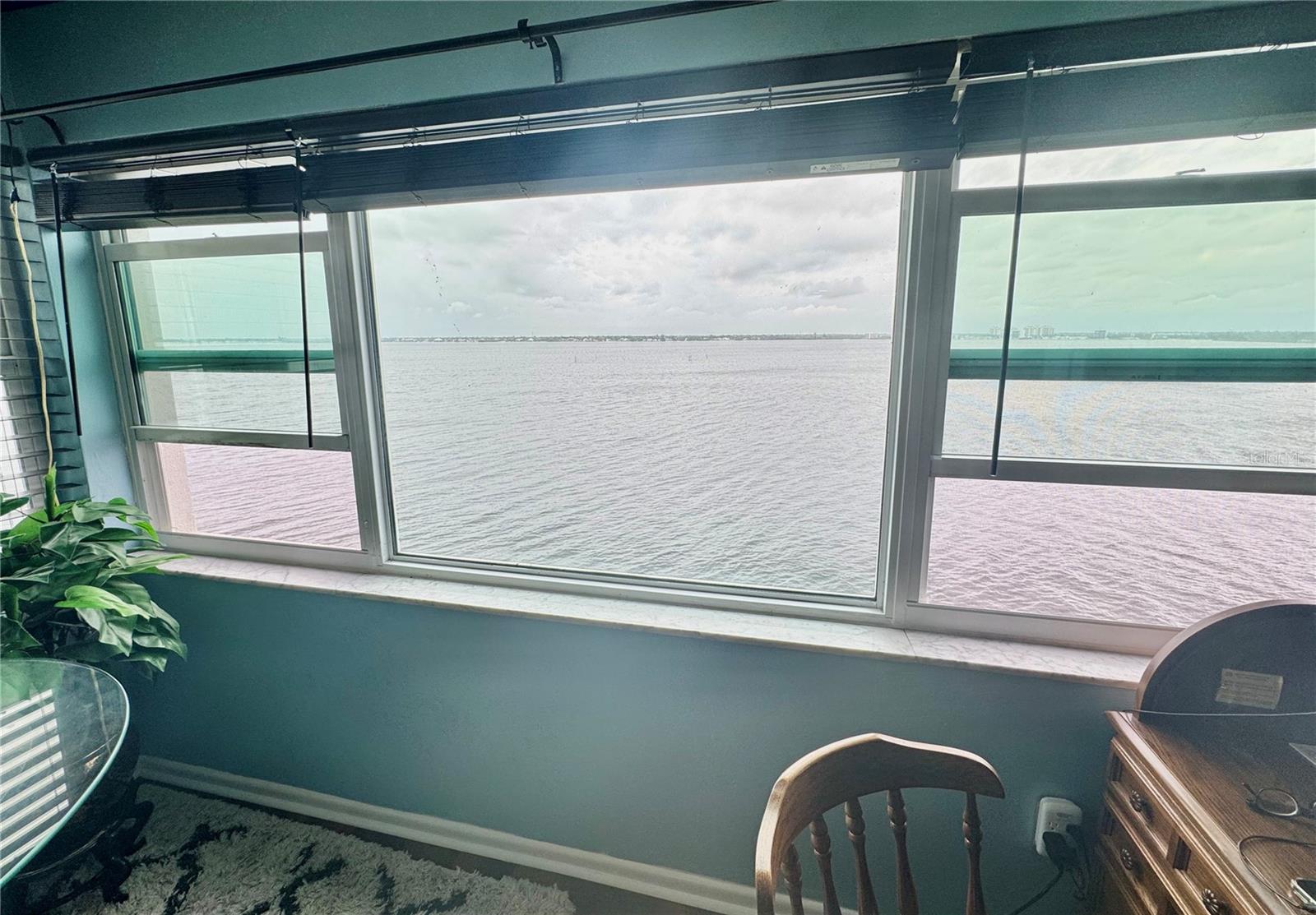 RIVERSIDE CLUB CONDO - Residential