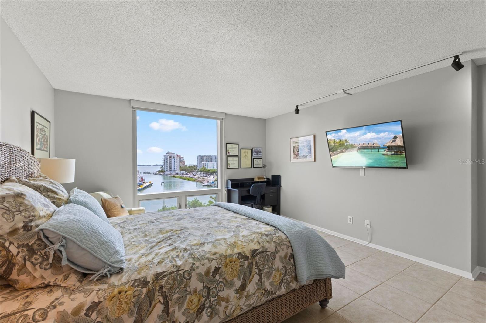 ONE WATERGATE - Residential