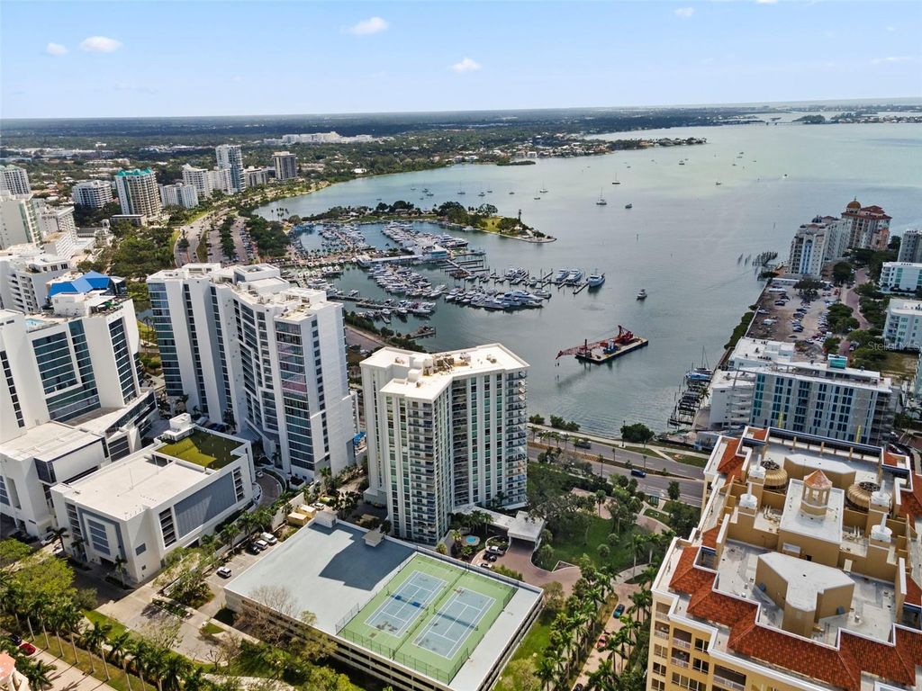Photo of 1111 N Gulfstream Avenue #6B, Sarasota, FL 34236 (MLS # A4667955)