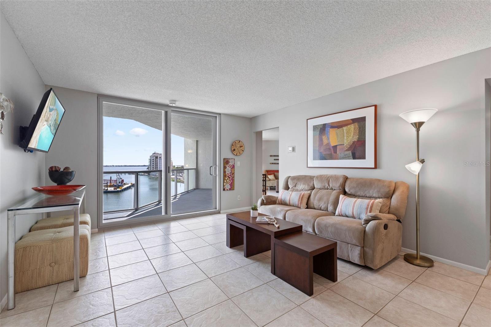 ONE WATERGATE - Residential