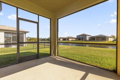 A home in PARRISH