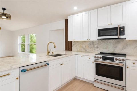 Tiny photo for 855 NW 75th Terrace, Ocala, FL 34482 (MLS # OM729416)