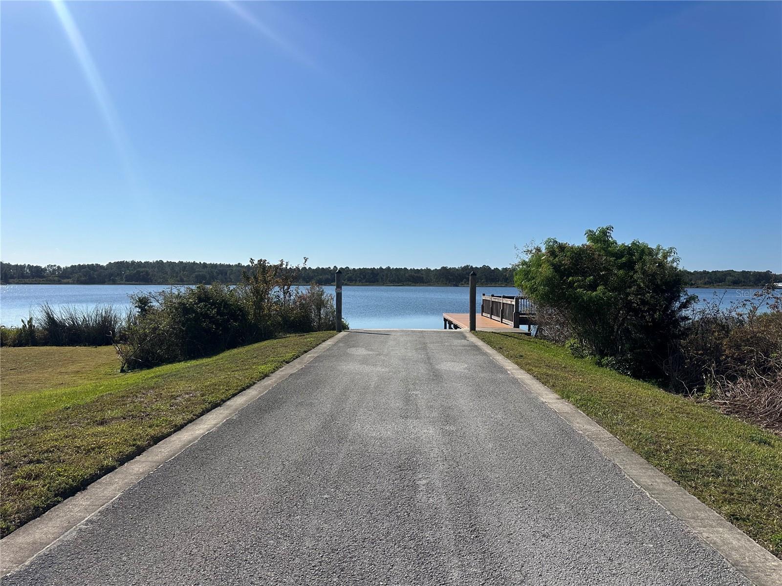 TAVARES LAKESIDE AT TAVARES SUB - Residential