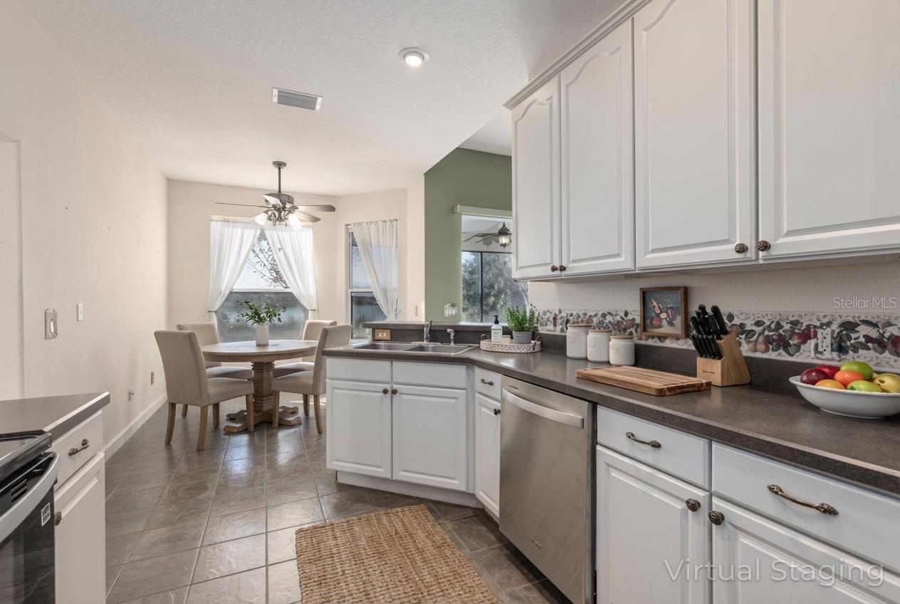 TAVARES LAKESIDE AT TAVARES SUB - Residential