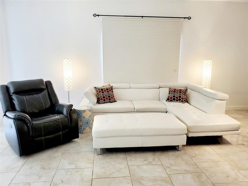 HIDDEN LAKE II PH 2 - Residential Lease