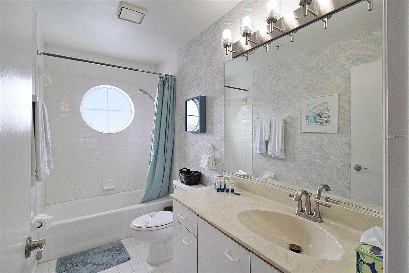 GULF & BAY CLUB BAYSIDE - Residential Lease