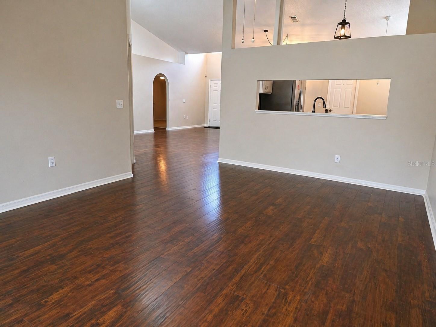 CHASE GROVES UNIT 1 - Residential