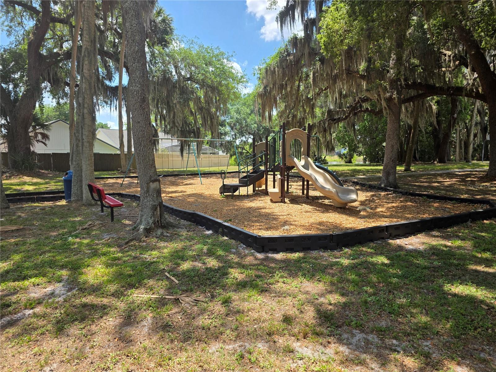 CHASE GROVES UNIT 1 - Residential