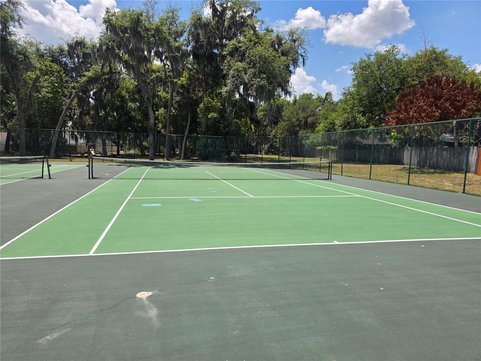 CHASE GROVES UNIT 1 - Residential