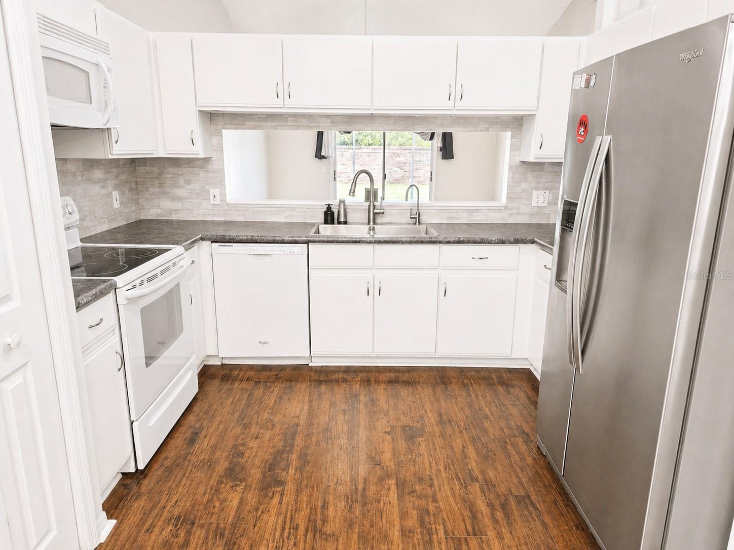 CHASE GROVES UNIT 1 - Residential