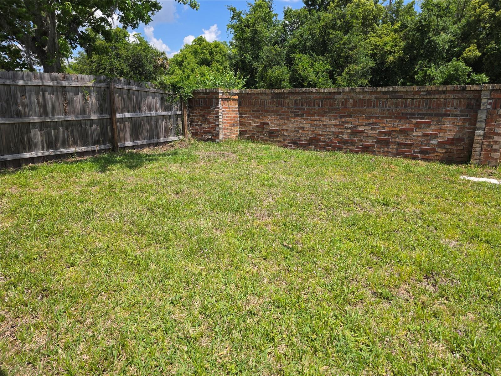 CHASE GROVES UNIT 1 - Residential