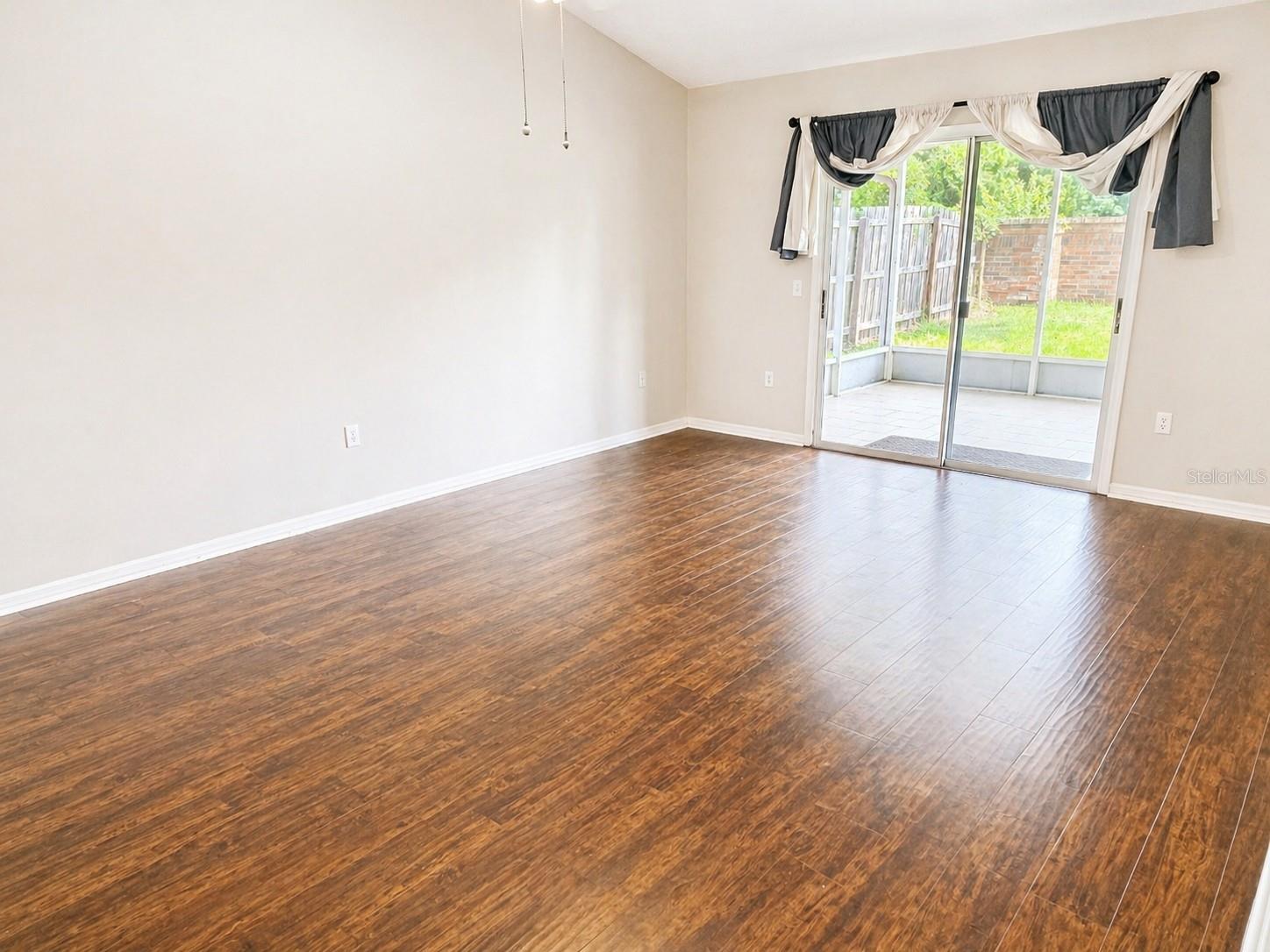 CHASE GROVES UNIT 1 - Residential