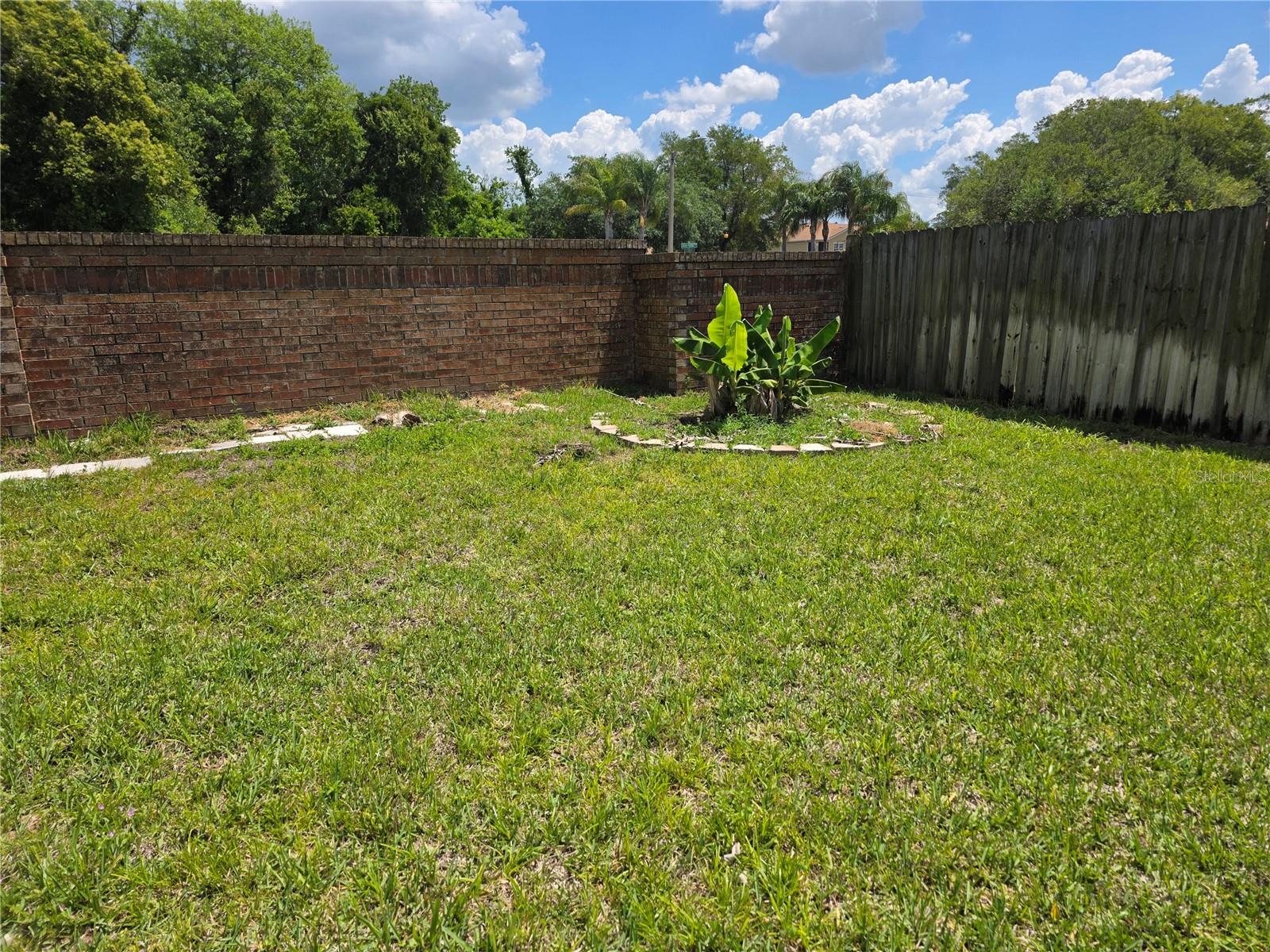 CHASE GROVES UNIT 1 - Residential