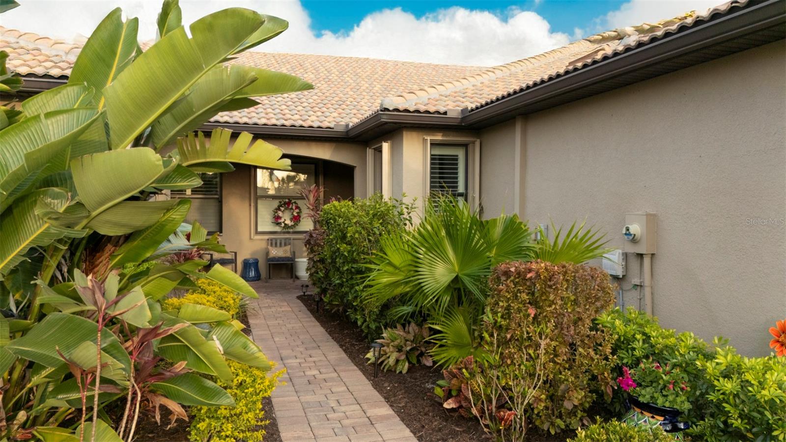 ISLANDWALK/THE WEST VLGS PH 5 - Residential