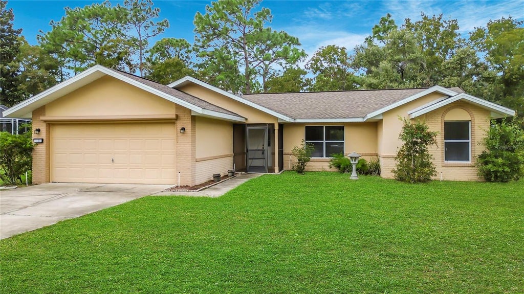 Photo of 11 Carnation Court E, Homosassa, FL 34446 (MLS # O6453238)