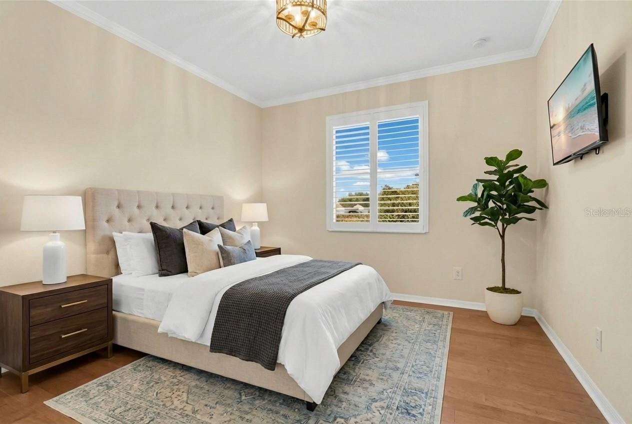 PRESTON SQUARE - Residential