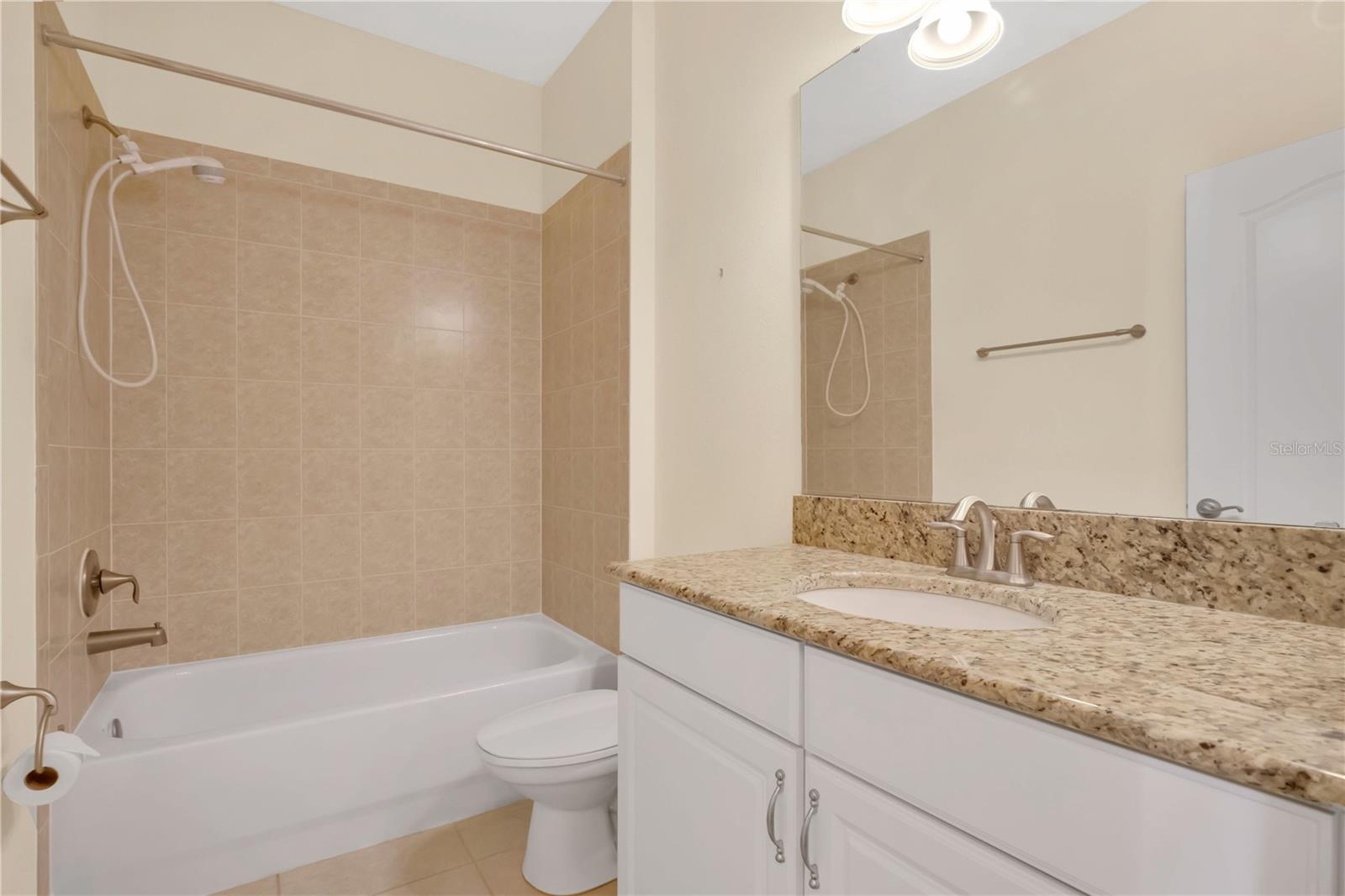 PRESTON SQUARE - Residential