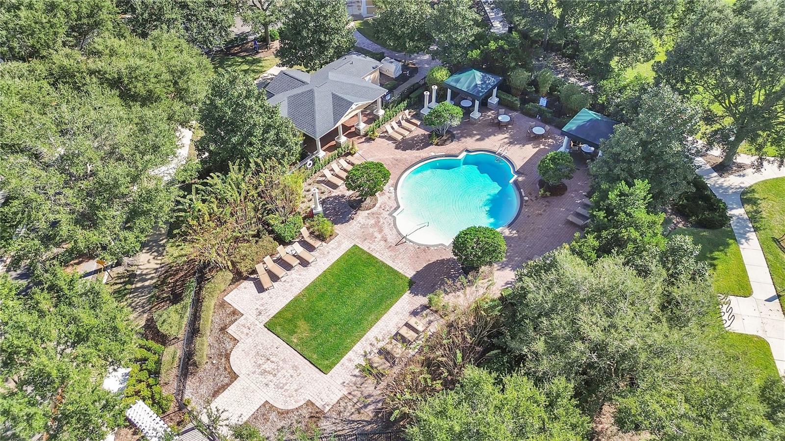 PRESTON SQUARE - Residential