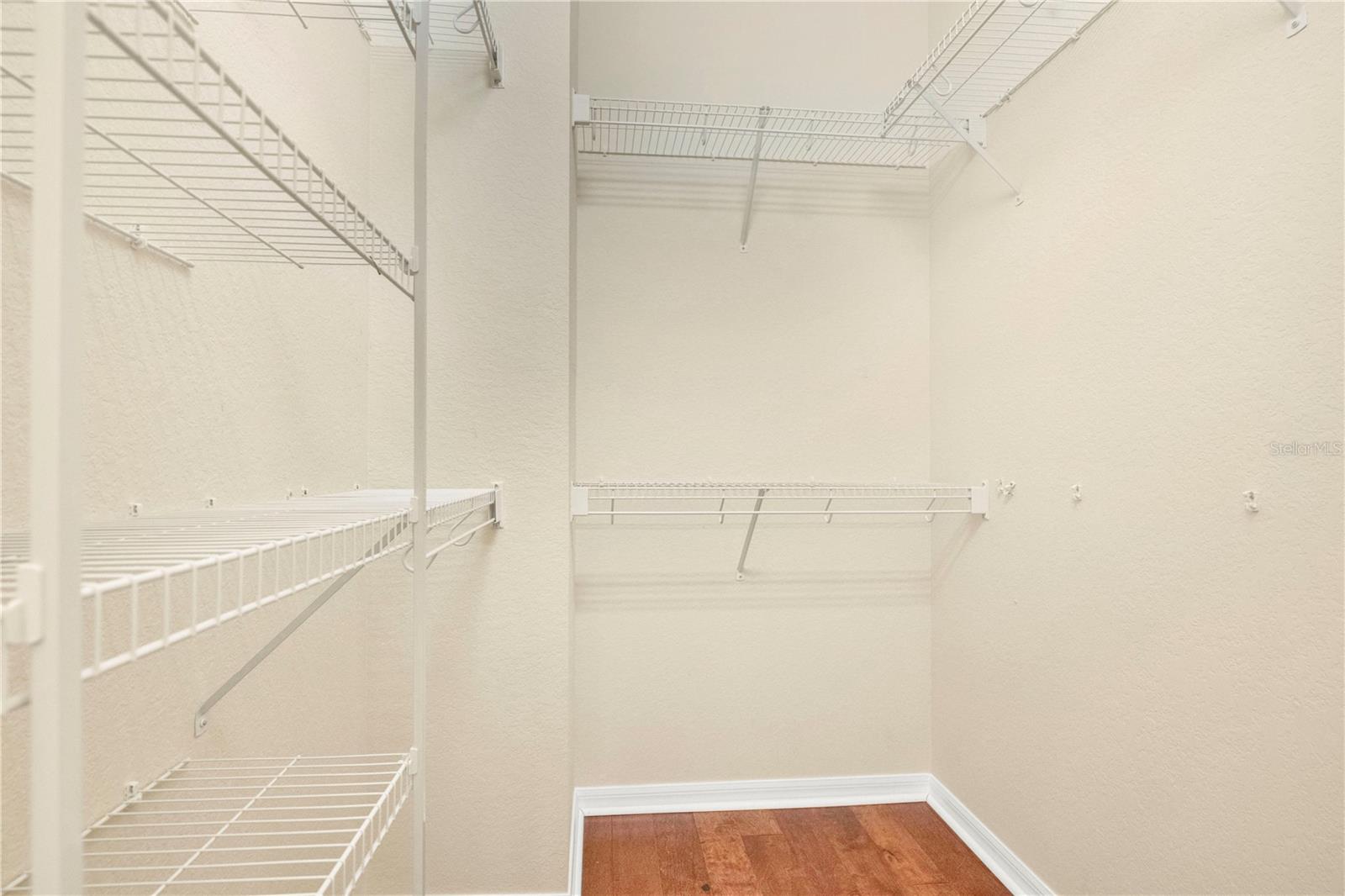 PRESTON SQUARE - Residential