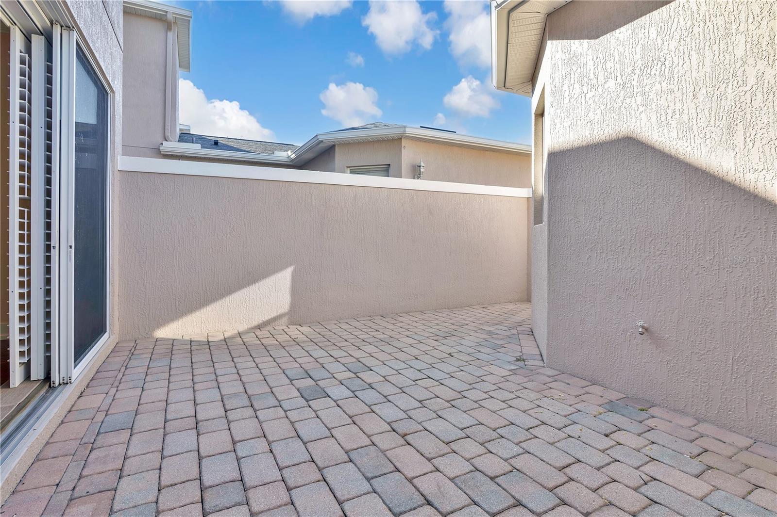 PRESTON SQUARE - Residential