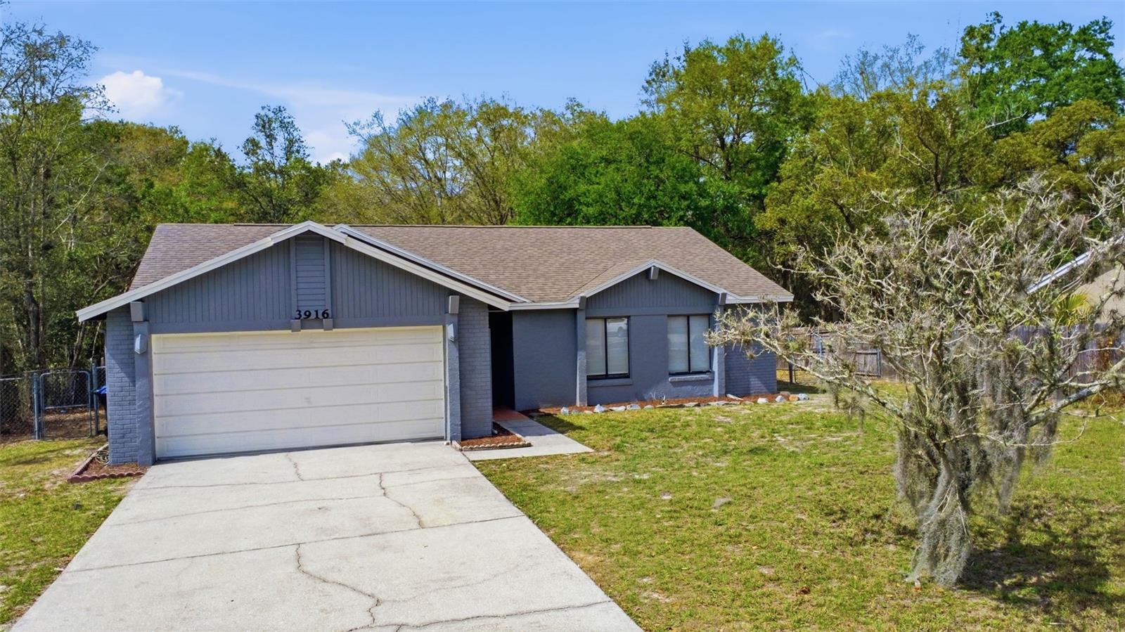 VALENCIA GROVE - Residential