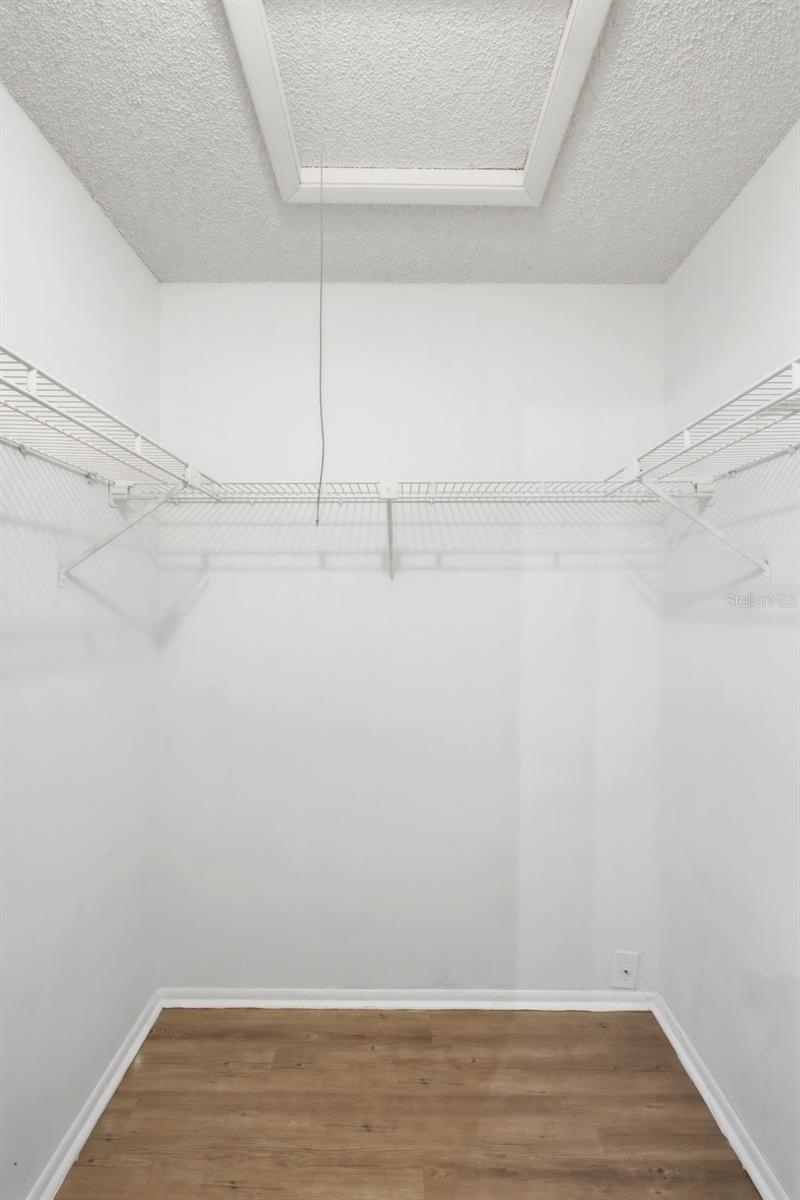 VALENCIA GROVE - Residential