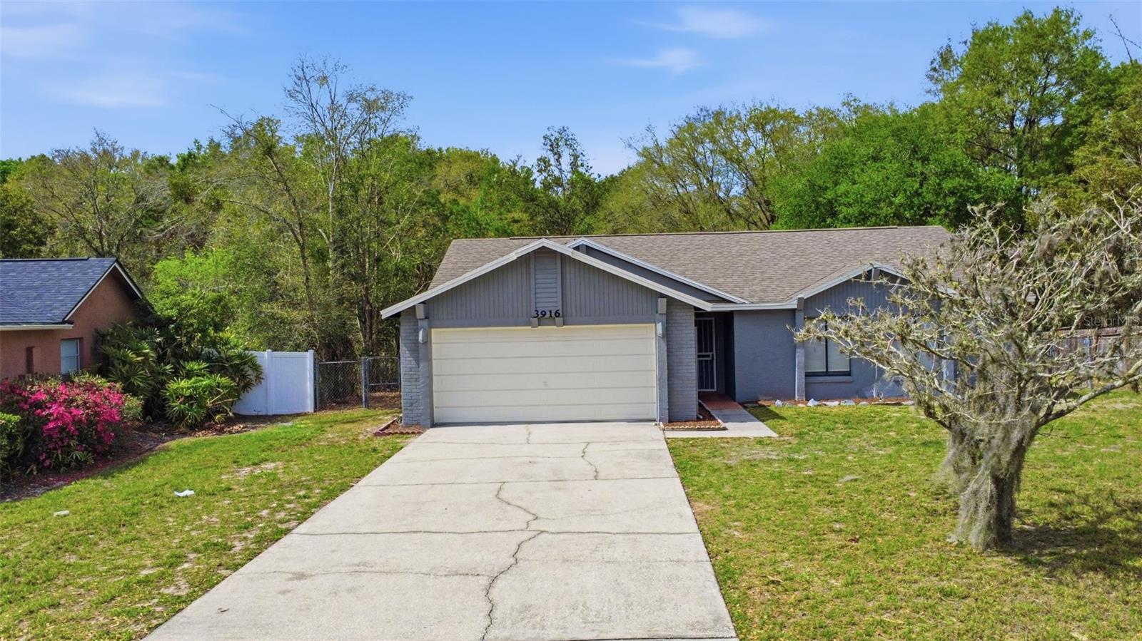 VALENCIA GROVE - Residential