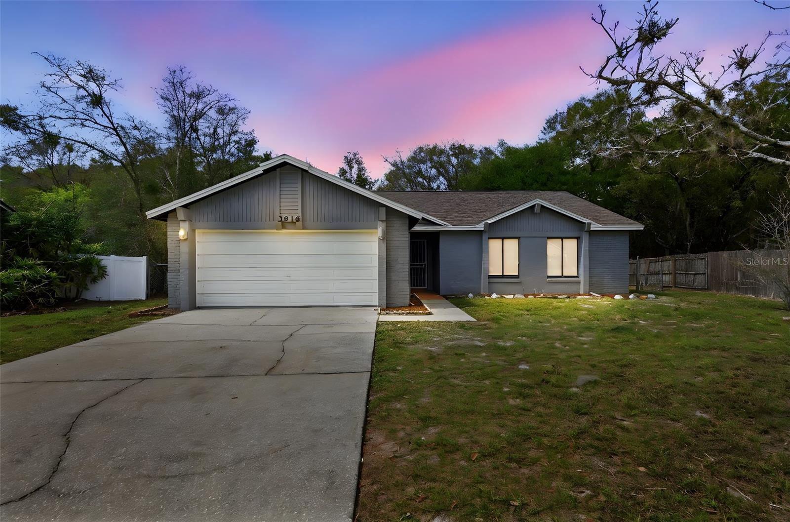 3916 VALENCIA GROVE LANE