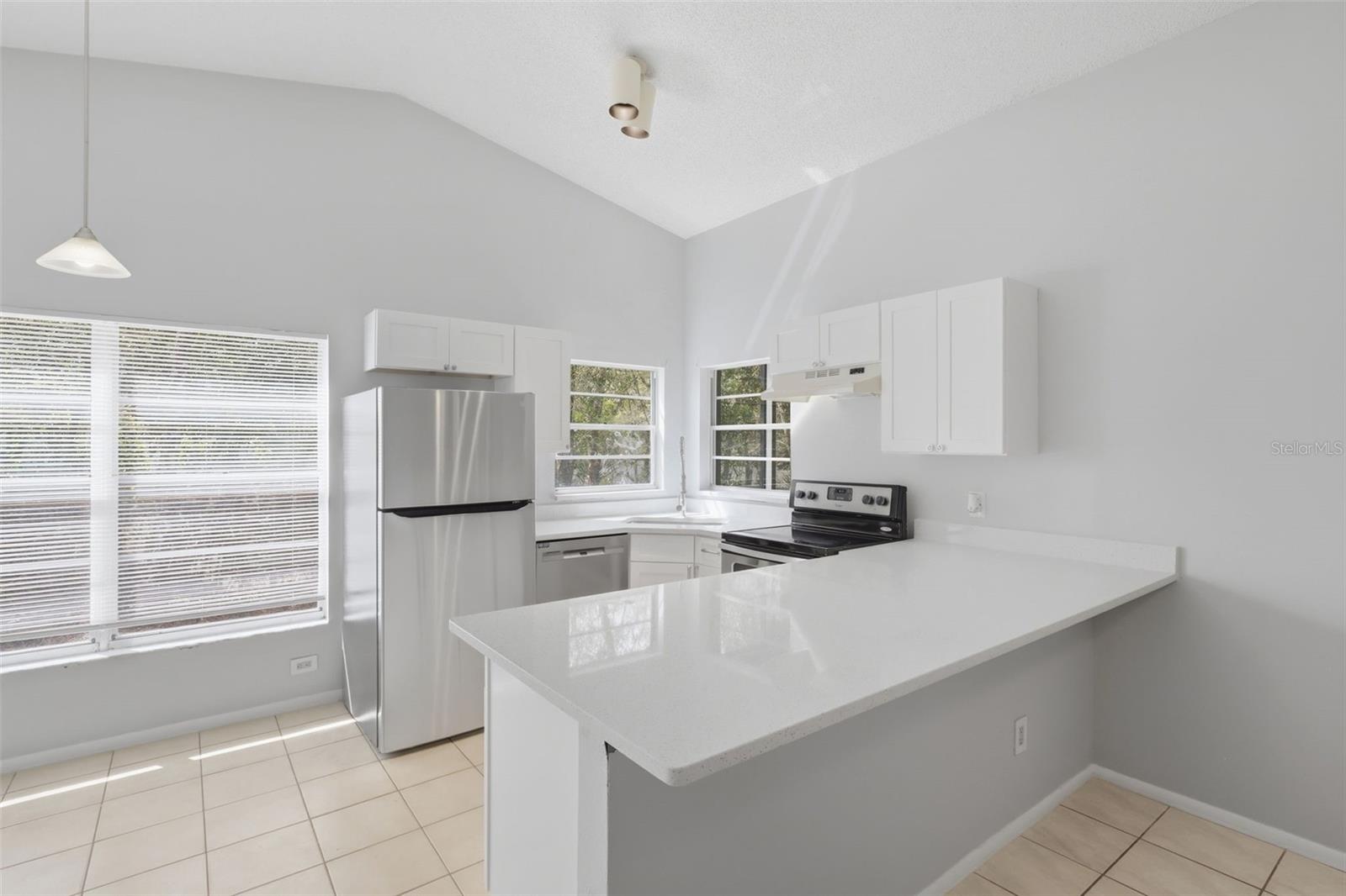 VALENCIA GROVE - Residential